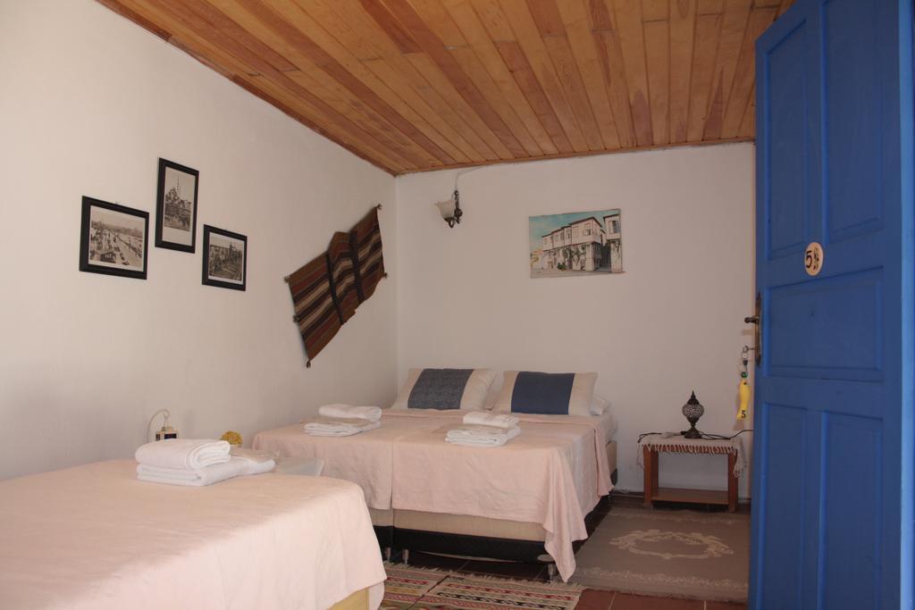 Istanbul Pension Ayvalik Exterior photo
