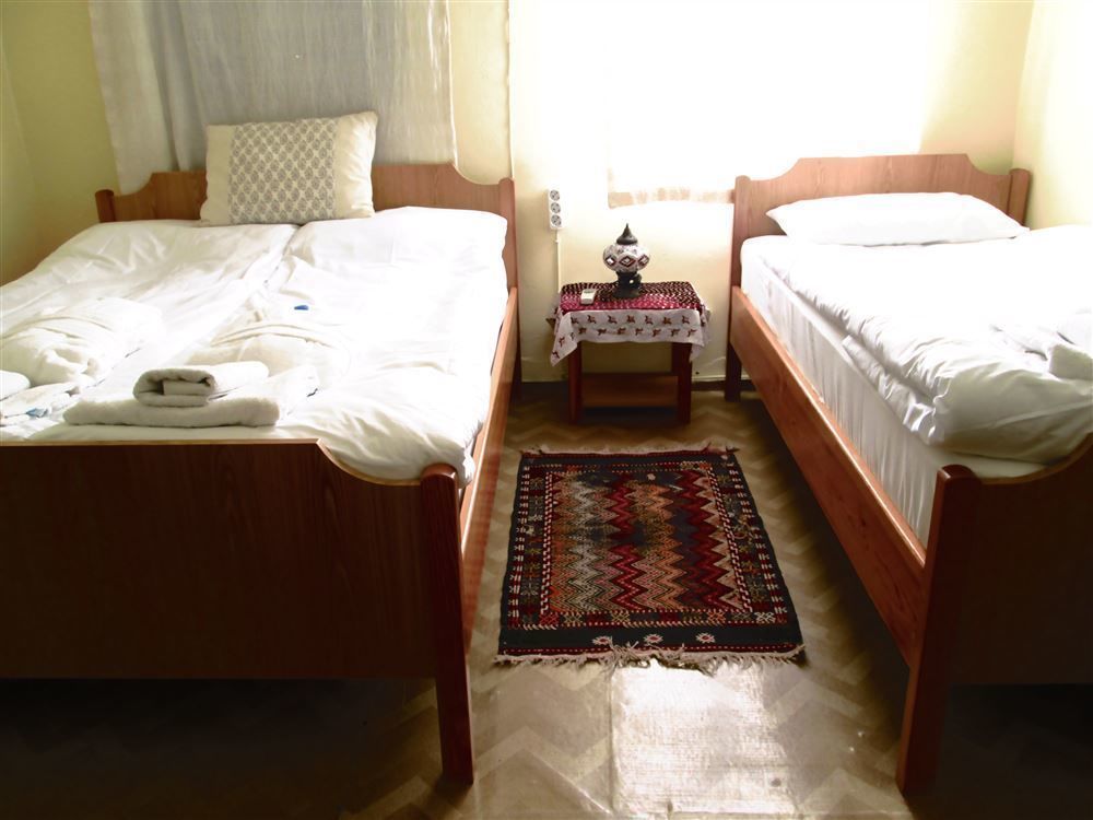 Istanbul Pension Ayvalik Exterior photo
